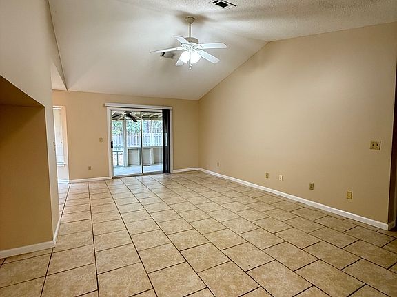 2nd image of 504 Woodbridge Rd