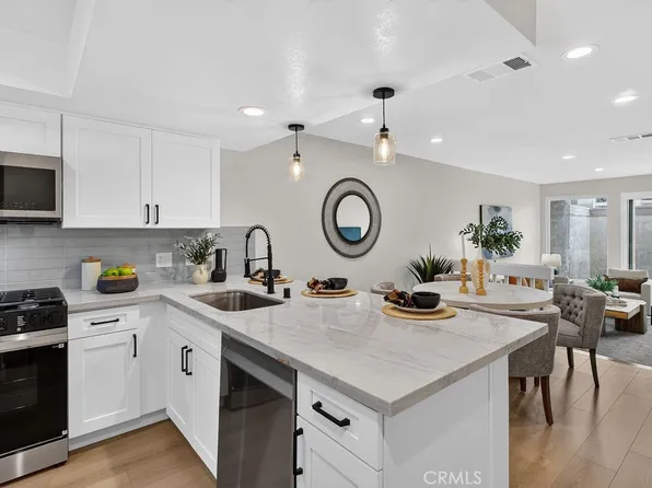 2220 E Chapman Ave Unit 9, Fullerton, CA 92831