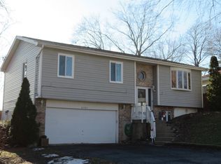 8503 W Sunset Dr, Wonder Lake, IL