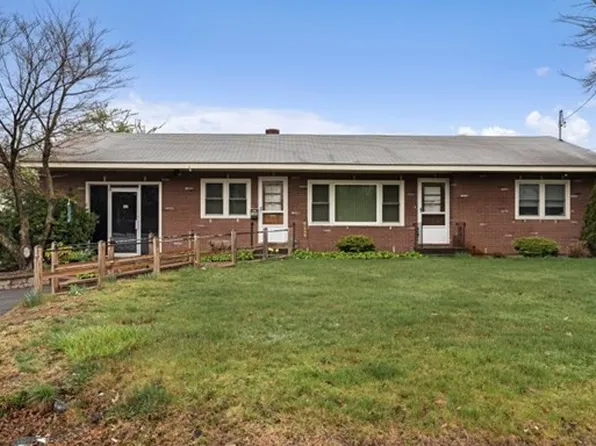 189 Brook St, Clinton, MA 01510
