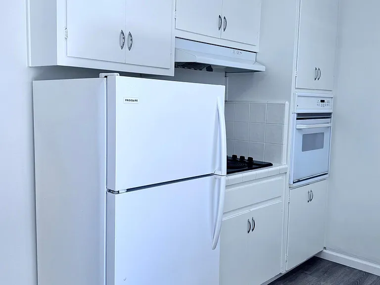 2830 Malabar Ave #2 — Photo 4
