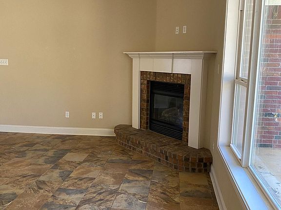 Gas Fireplace LivingroomHall