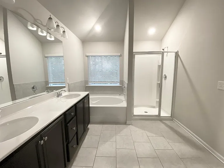 4442 Richmond Ct — Photo 19