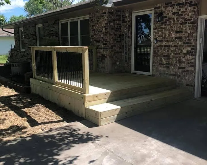 2700 SW Sacramento Dr — Photo 3