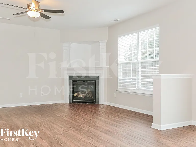 3969 Creekmoore Dr — Photo 5