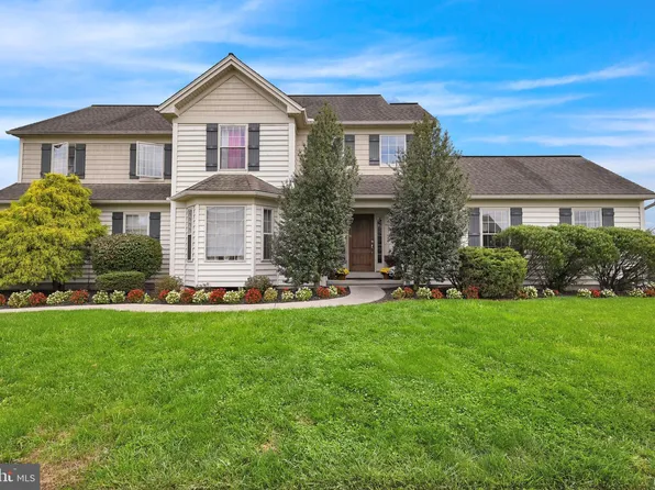 2455 Admire Springs Dr, Dover, PA 17315