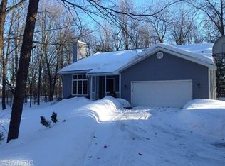 2324 Algoma Woods Dr NE, Rockford, MI
