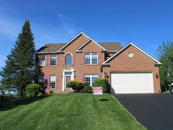 237 Field Club Cir, Mc Kees Rocks, PA 15136