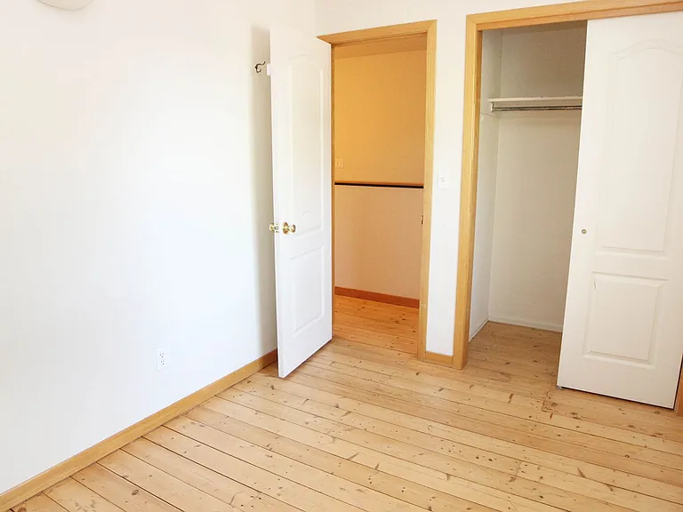 209 W Mulberry St — Photo 12