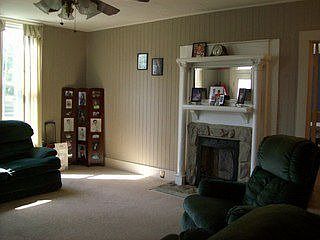 2nd image of 301 Singleton Ave