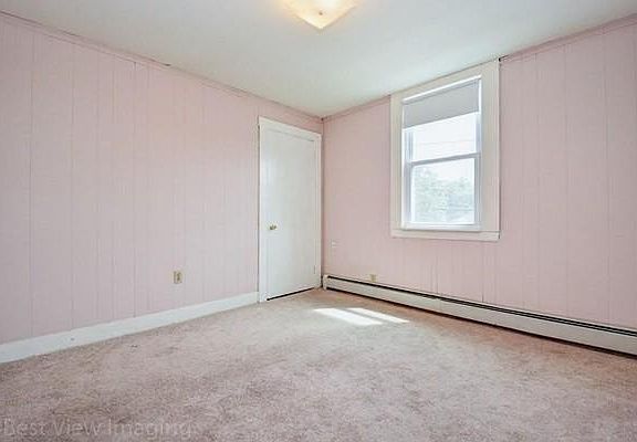 3rd image of 324 Park St #2