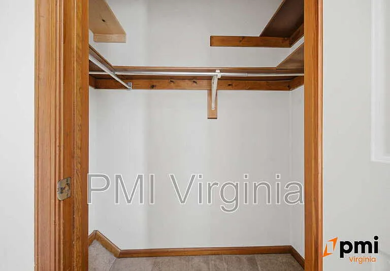 202 Stonehall Ct — Photo 26
