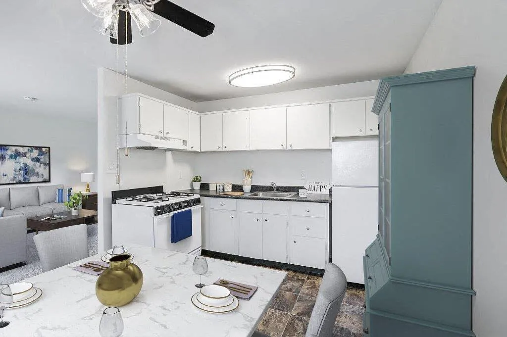 Woodacres Apartment Homes — Photo 4