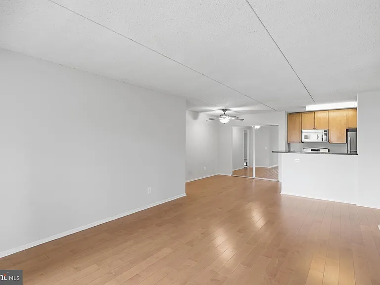 60 S Van Dorn St #202 — Photo 5