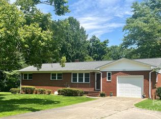 320 Walker Rd, Morganton, NC 28655