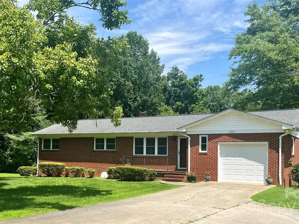 320 Walker Rd, Morganton, NC 28655