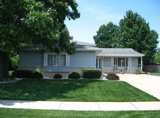 1444 Austin Ave, Schererville, IN 46375
