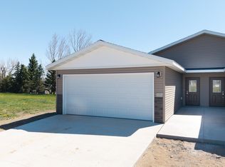 1246 4th Ave NW, Valley City, ND 58072