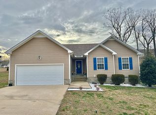 212 Foxfire Rd, Paris, TN 38242