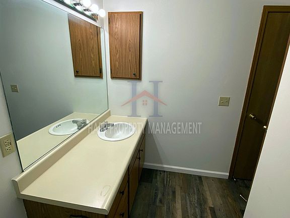 5th image of 5500 W 44th St #19