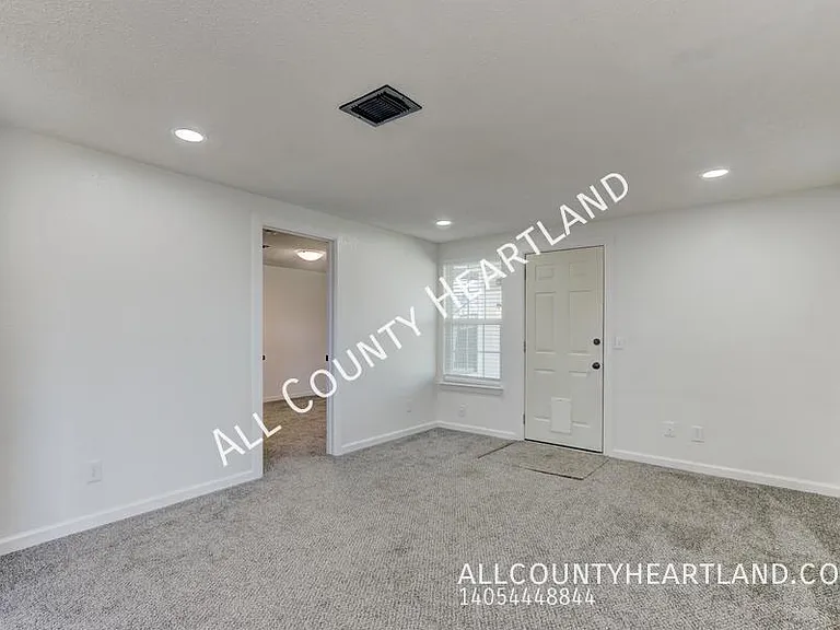 2121 Meench Dr — Photo 5