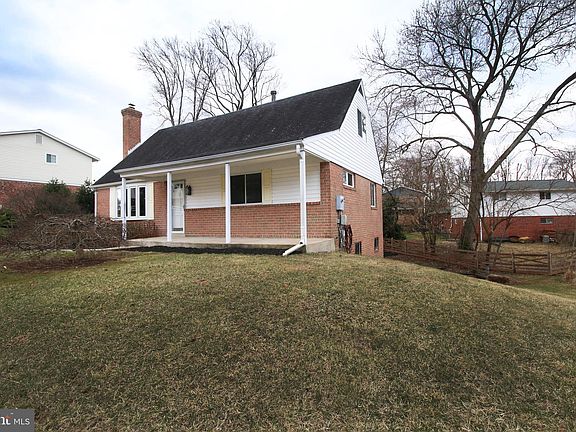 3rd image of 5302 Pommeroy Dr