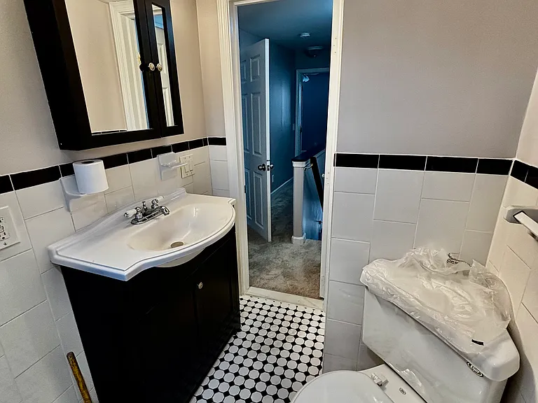 131 McClellan St — Photo 22