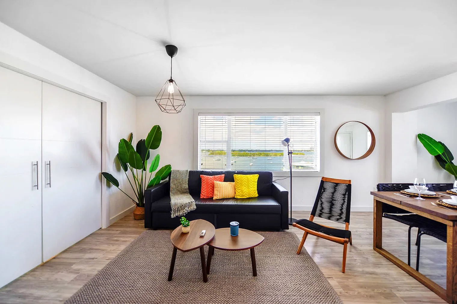 1 bed, 1.0 bath, 721 sqft, $2,434 — Photo 3