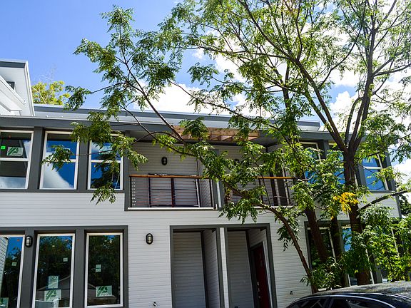 3rd image of 302 N Parker Ave #302