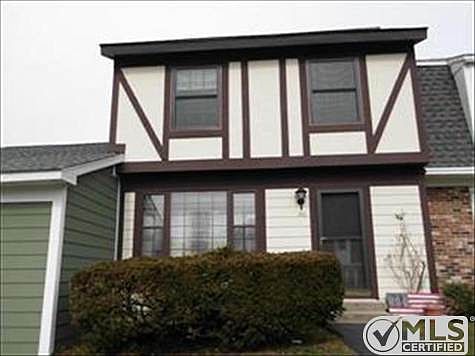 2nd image of 90 Sunny Brook Cir