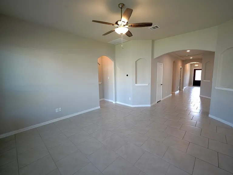723 Gallorette Blf — Photo 20