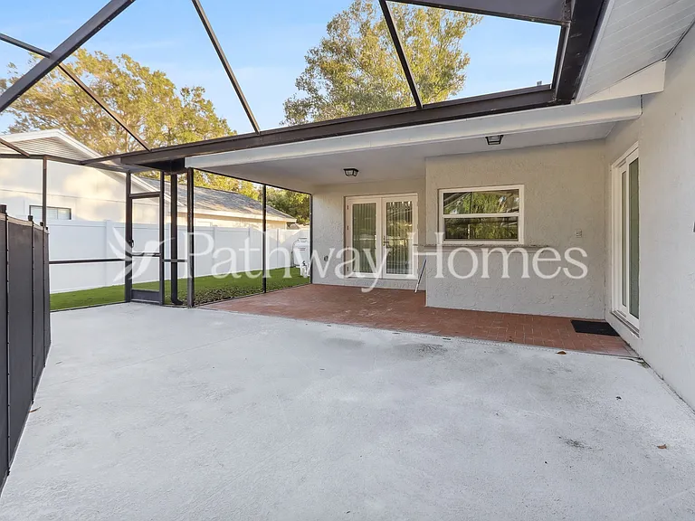 1935 Spanish Oaks Dr N — Photo 18