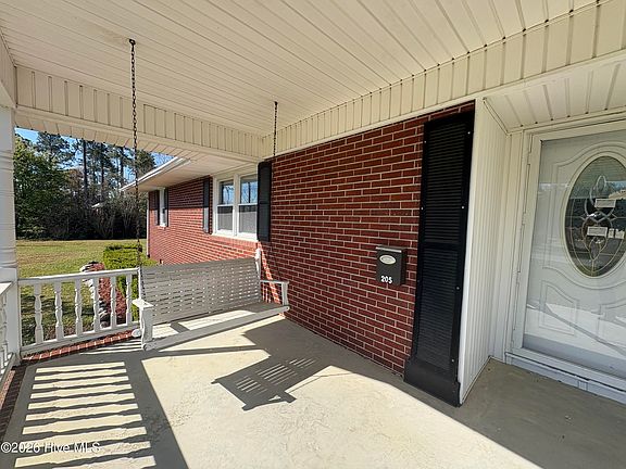 5th image of 205 Miller Street
