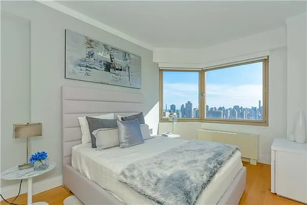 Rented by The Dermot Realty Management Company | media 67