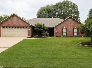 2406 Red Bud Cv, Benton, AR 72015