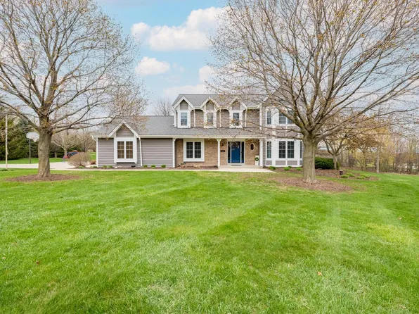 1012 Elmwood Way COURT, Hubertus, WI 53033