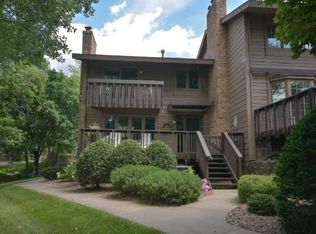 216 Birnamwood Dr, Burnsville, MN 55337