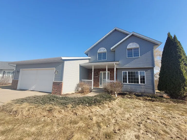 2255 Vesterheim St — Photo 37