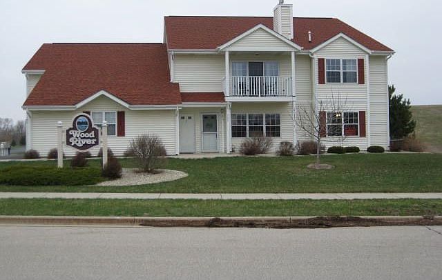 1st image of 727 Wood River Ct APT 1
