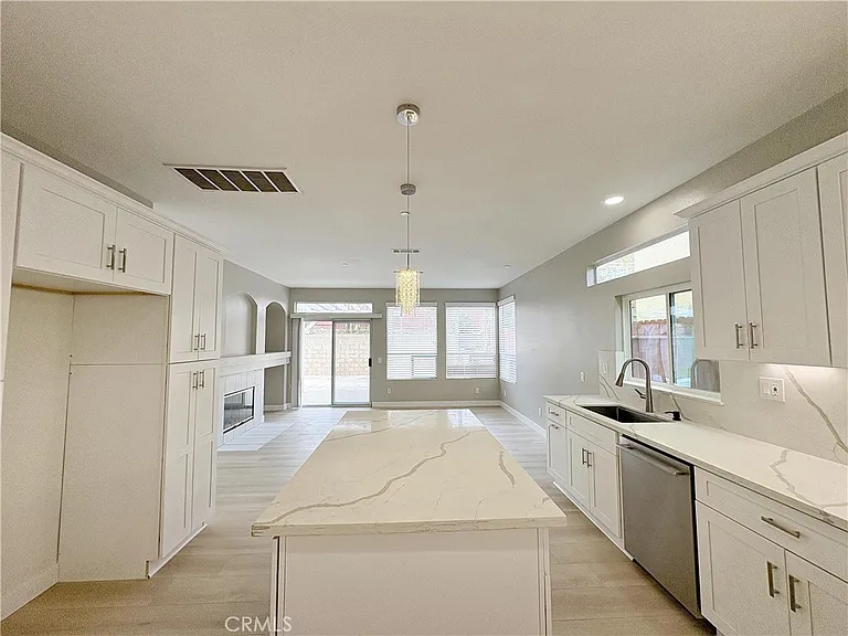16370 Oldenburg Dr — Photo 16