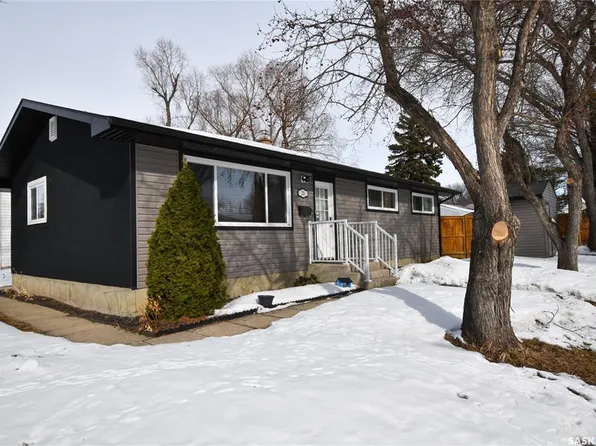 25 McLellan AVENUE, Saskatoon, SK S7H 3K7