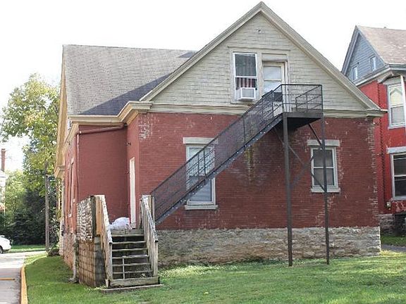 5th image of 137 Woodland Ave #143