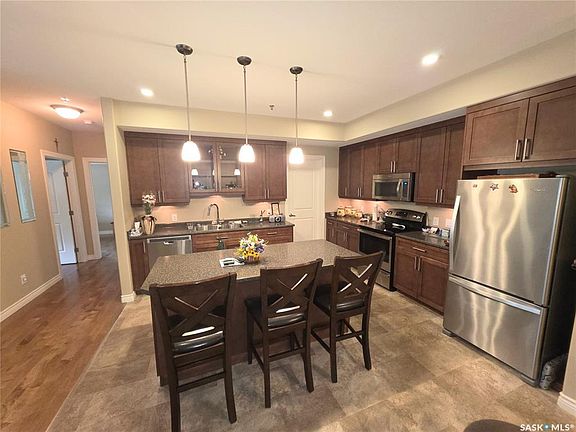 3rd image of 510 4th Ave #203