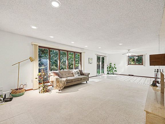 5th image of 24635 Power Rd
