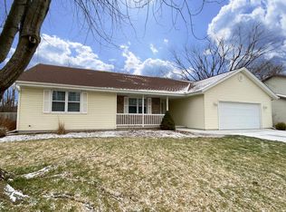 1123 Edgewood Rd, Kewaskum, WI 53040
