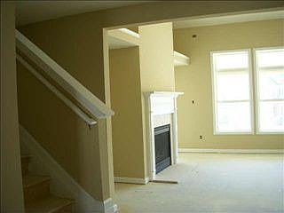 3rd image of 1006 Westmoreland Ln