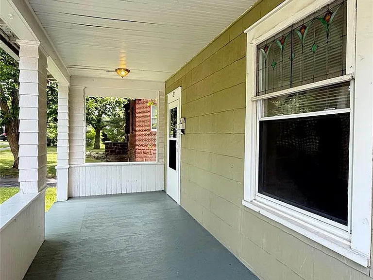 112 Murray Ave — Photo 4