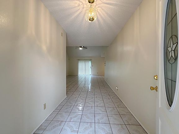 3rd image of 5251 Skyline Ln