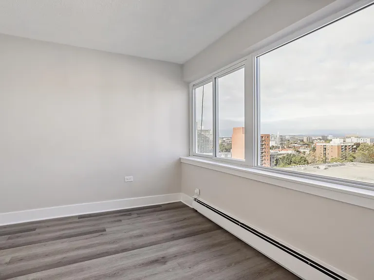 325 Besserer St — Photo 66