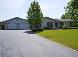 4478 Pleasant Hollow Rd, Jackson, WI 53037